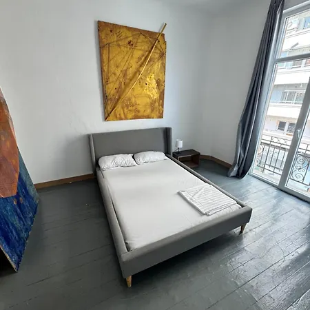 20 Gallery Apartment Bucharest