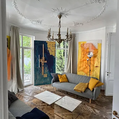 20 Gallery Apartment Bucharest